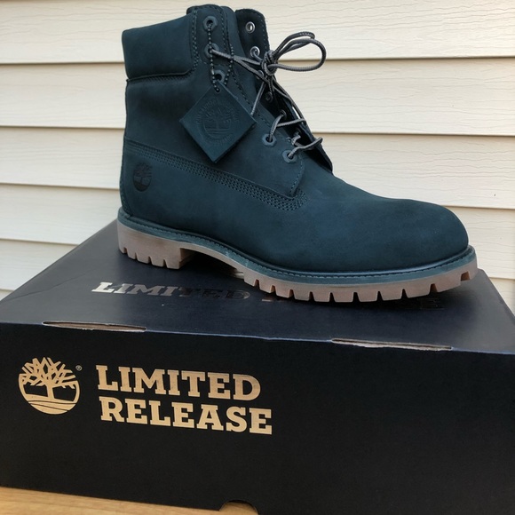 dark green timbs